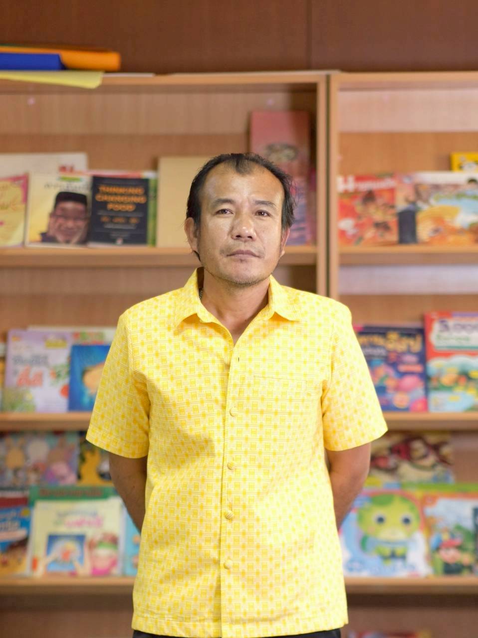 นายผไท สถิรคุณ