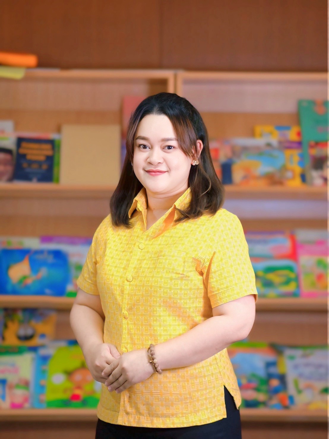 นางสาววัชรินทร์ วัชโรทัย
